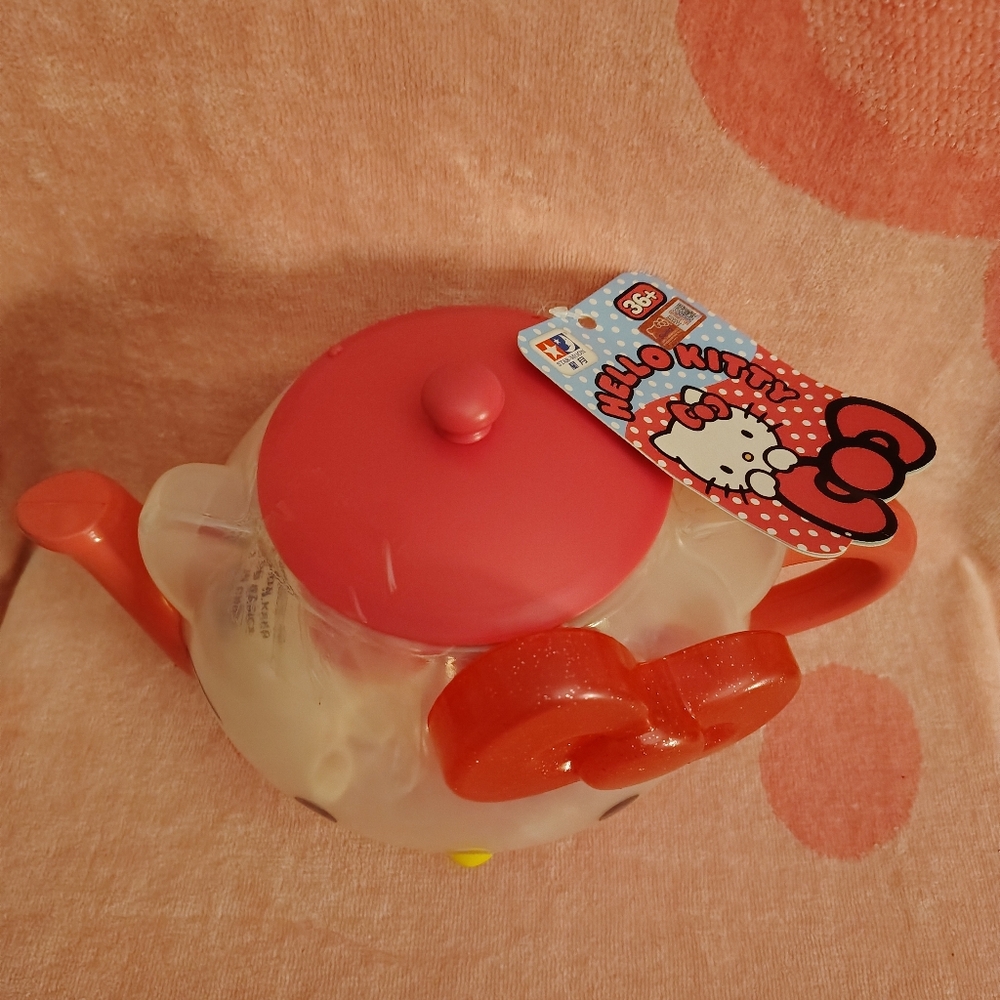 EXCLUSIVE - Hello Kitty Officially Licensed Tea Party Playset - Picture 7 of 12